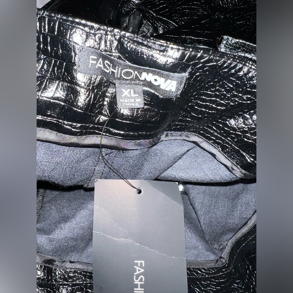 6/$15 Bundle Sale: NWT Fashion Nova Chic Moves Croc Faux Leather Pant 33 - Picture 5 of 6